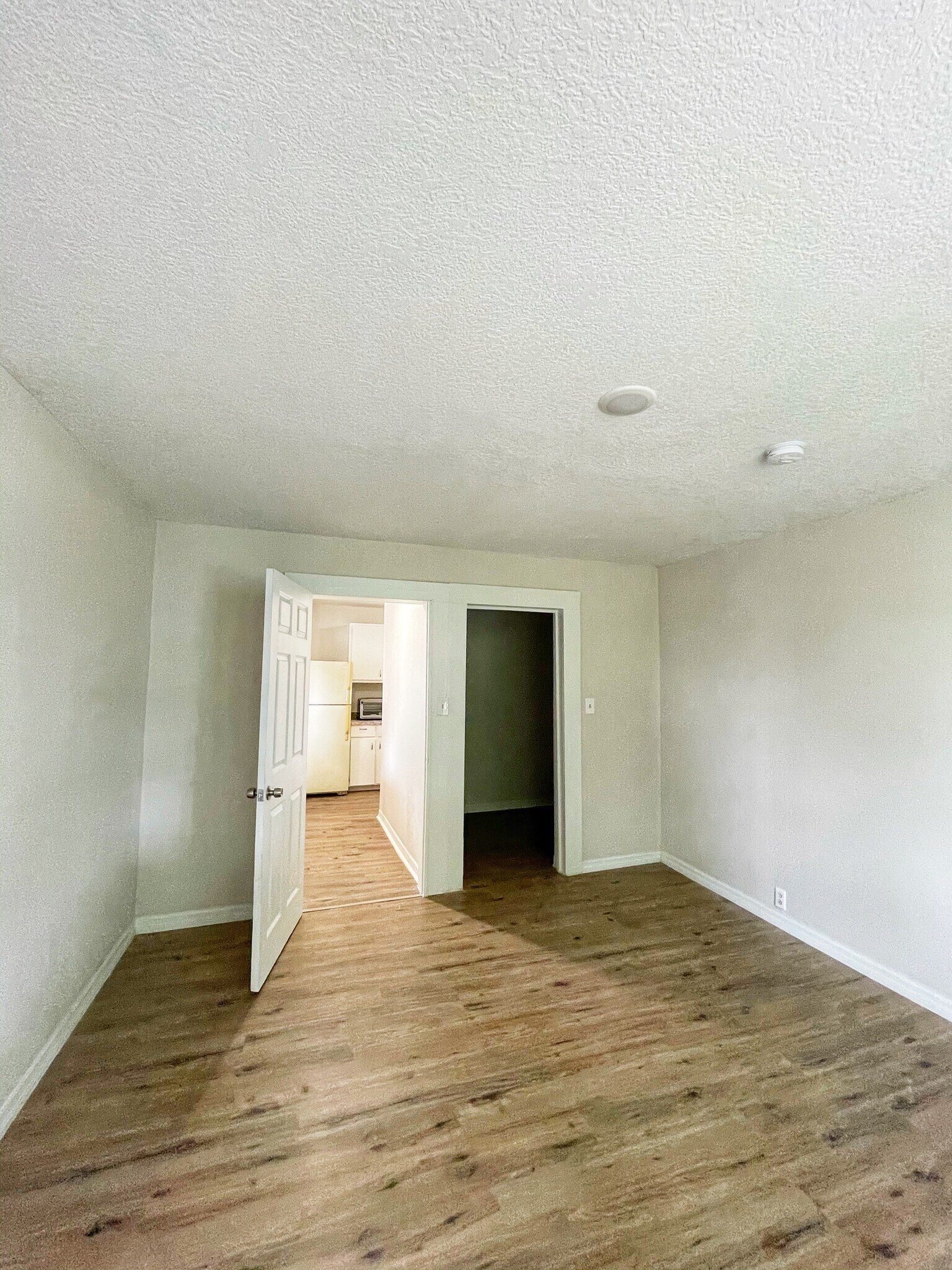 Building Photo - 804 NW 1st Ave