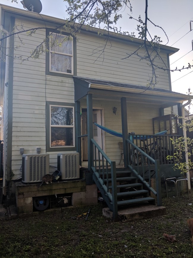 Building Photo - 2331 D'Abadie St