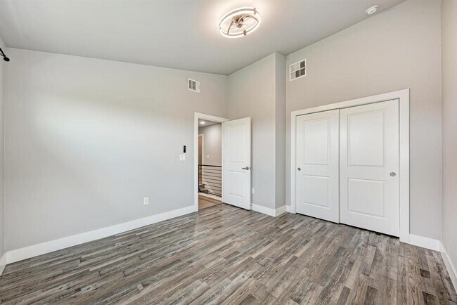 Building Photo - 5308 Downs Dr