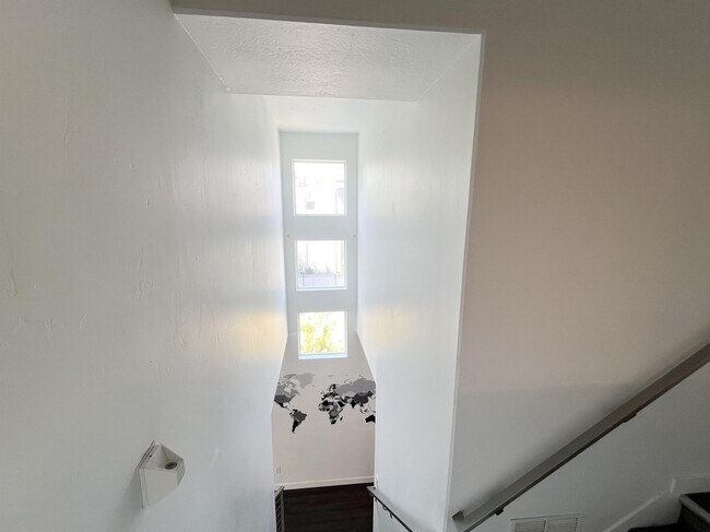 Building Photo - 3546 Terra Sol Dr