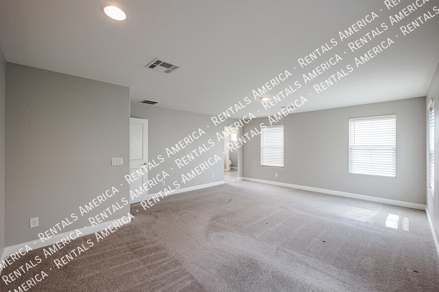 Building Photo - 263 N 69th Pl