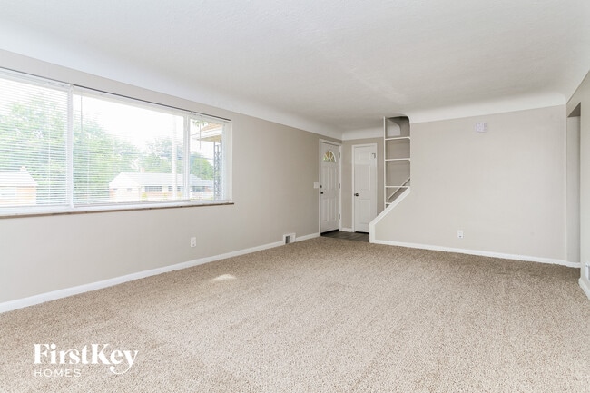 Building Photo - 2741 Jonrose Ave