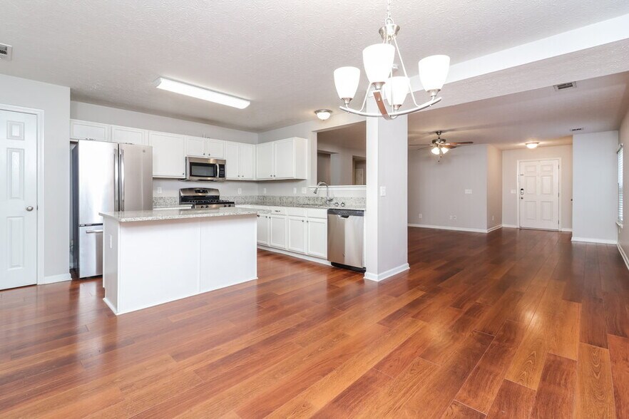 Building Photo - 417 Autumn Creek Dr