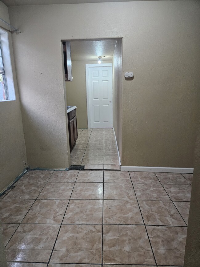 Building Photo - 9324 Croesus Ave