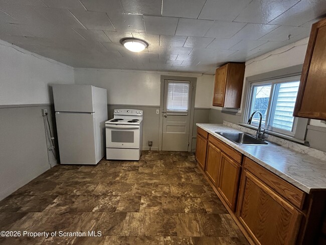 Building Photo - 26 S Church St