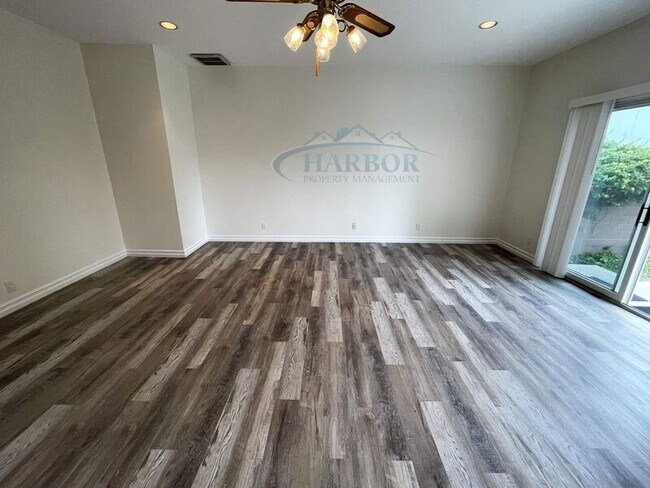 Building Photo - 3706 S Emily St