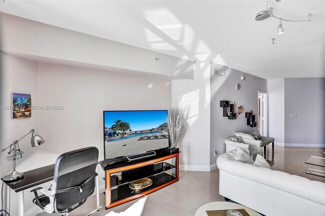 Building Photo - 16699 Collins Ave