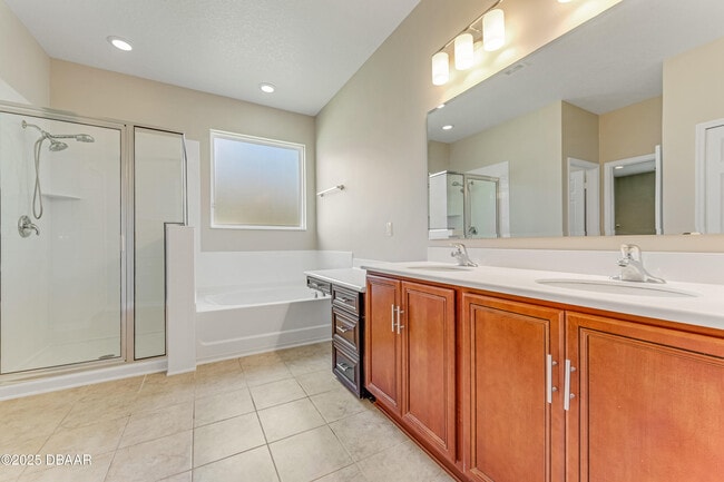 Building Photo - 32 Abacus Ave