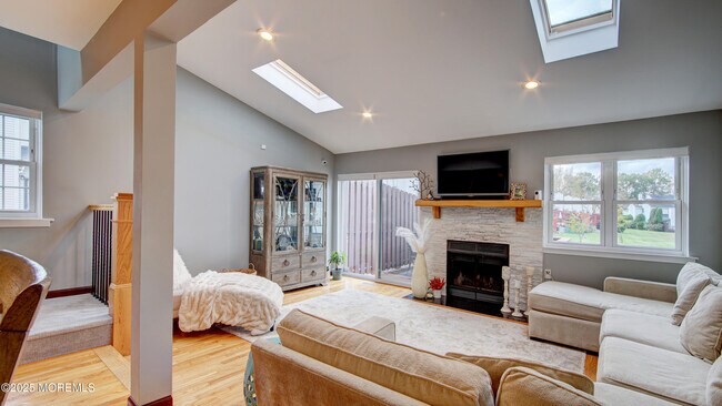 Building Photo - 141 Chestnut Way