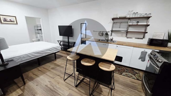 Building Photo - 4433 Coopers Creek Dr SE