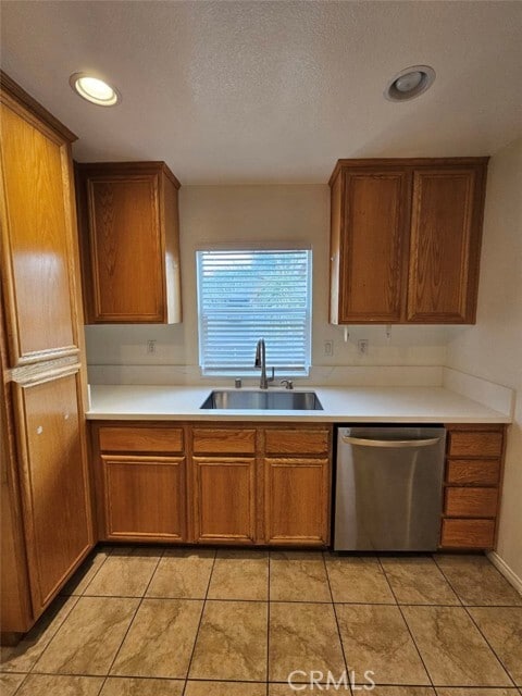 Building Photo - 1345 W Hillandale Ave