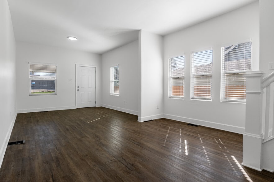 Building Photo - 408 E Beecher St