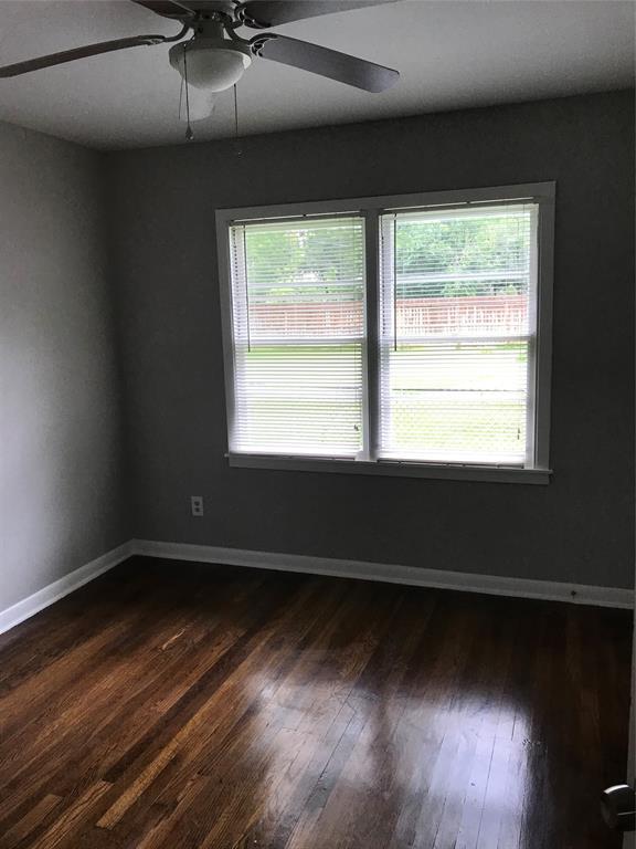 Building Photo - 2702 N Camp Cir