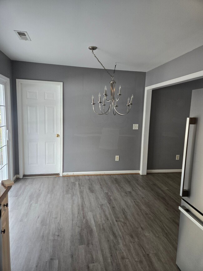 Building Photo - 148 Babaco Ct