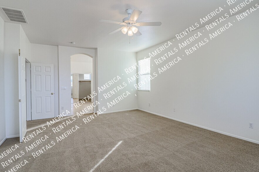 Building Photo - 14332 W Crocus Dr