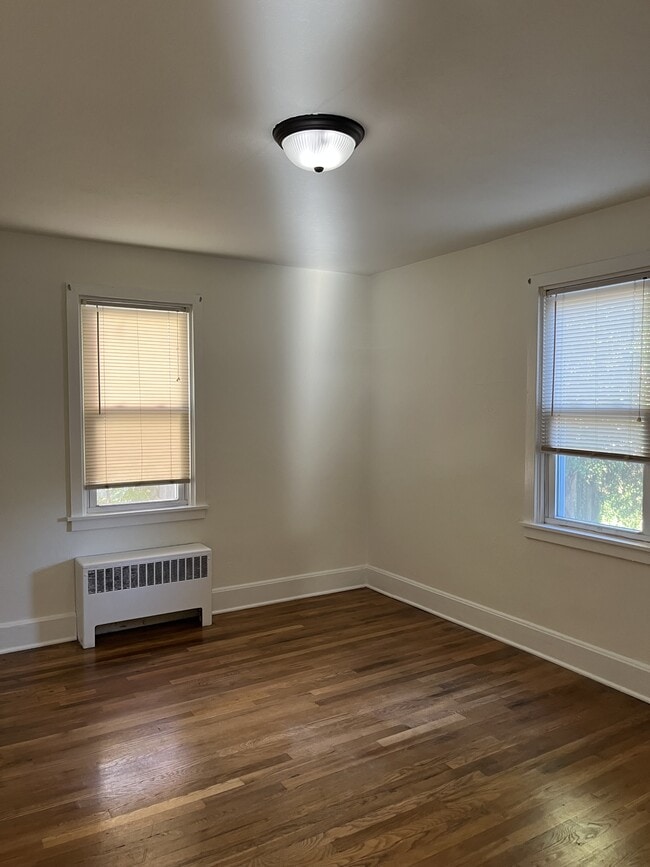 Building Photo - 520 Hollingsworth Ave