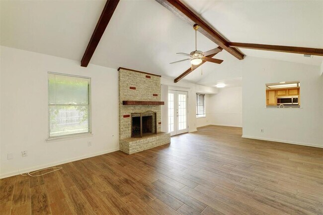 Building Photo - 10207 Rutland Village W