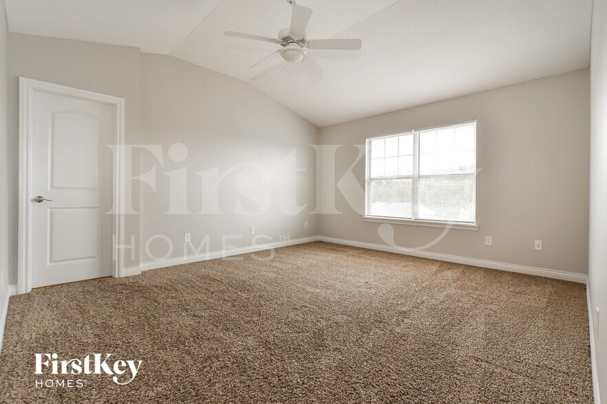 Building Photo - 1983 Collingwood Dr