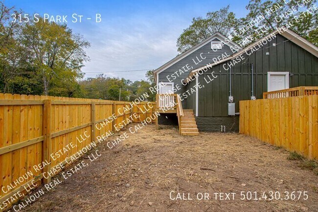 Building Photo - 315 S Park St