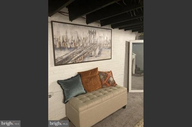 Building Photo - 337 Kentucky Ave SE