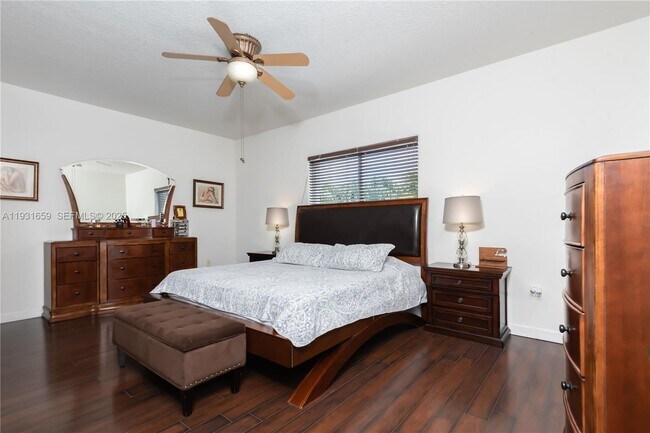 Building Photo - 18361 SW 154th Ave