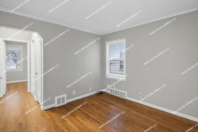 Building Photo - Charming Renovated 3-Bedroom Home for Rent in Eastpointe!