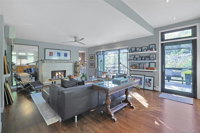 Building Photo - 188 Ferdon Ave