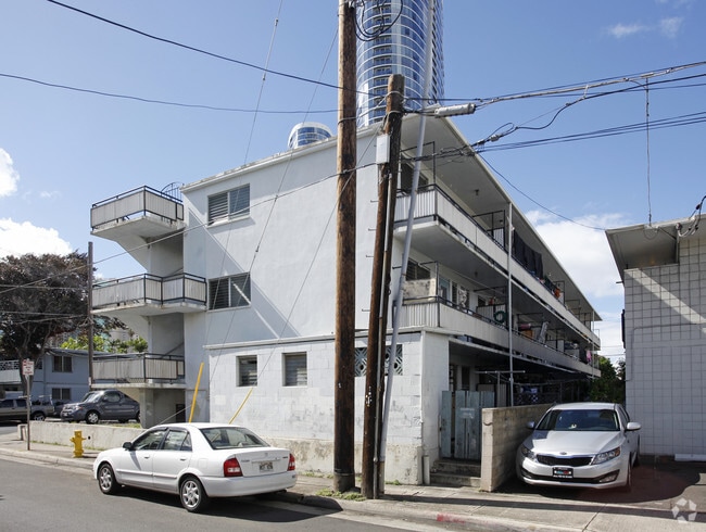 Building Photo - Paradise Pi'ikoi Apartments