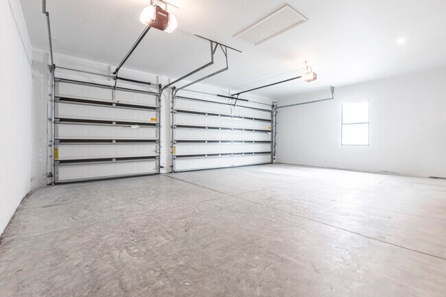 Building Photo - 10295 Carolina St