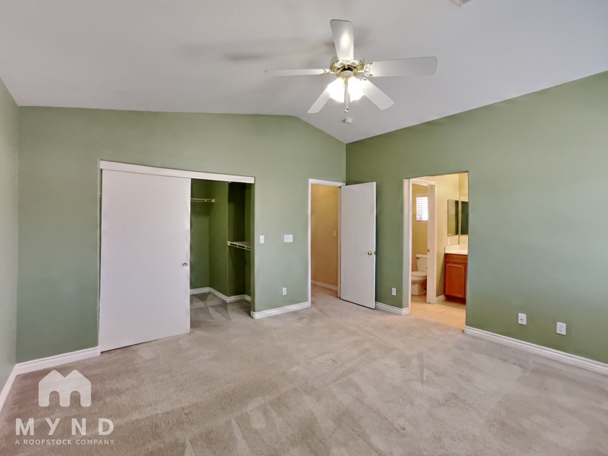 Building Photo - 695 Emerald City Ave