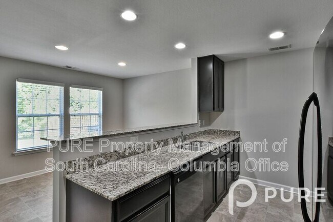 Building Photo - 340 Longfellows Ln