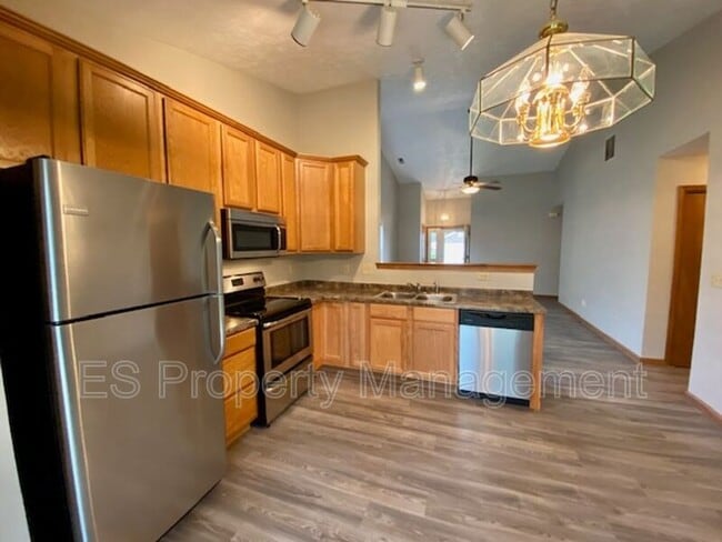 Building Photo - 5834 Blackley Ln