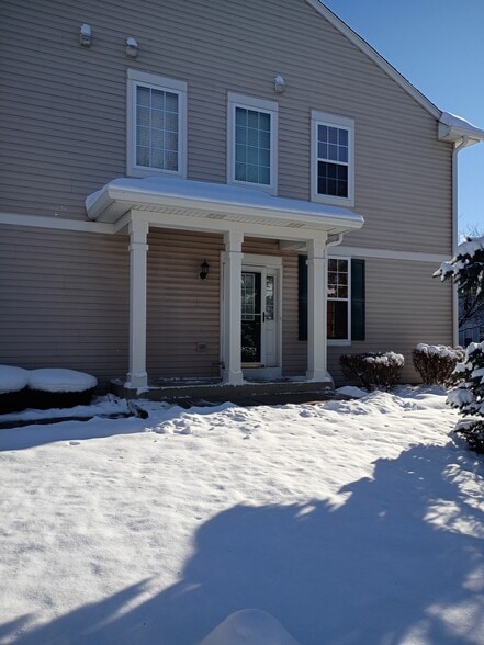 Building Photo - 188 Concord Dr S