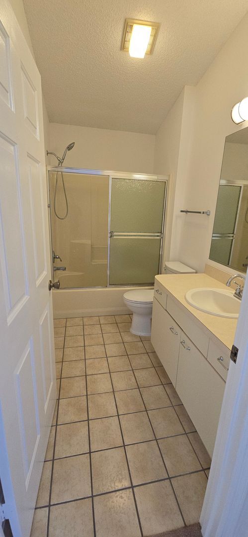 Building Photo - Prime Location – Just Minutes from Lake Sumter Landing and Spanish Springs!