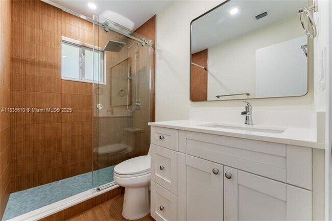 Building Photo - 6731 SW 48th St