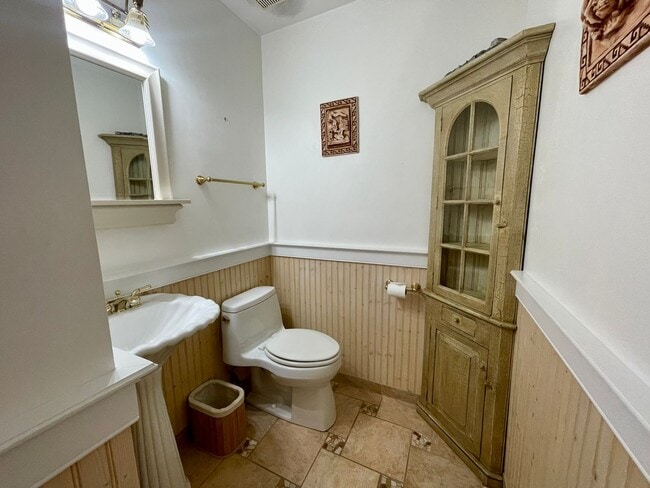 Building Photo - 3 Bed 2.5 Bath Chesapeake Bay Townhome!