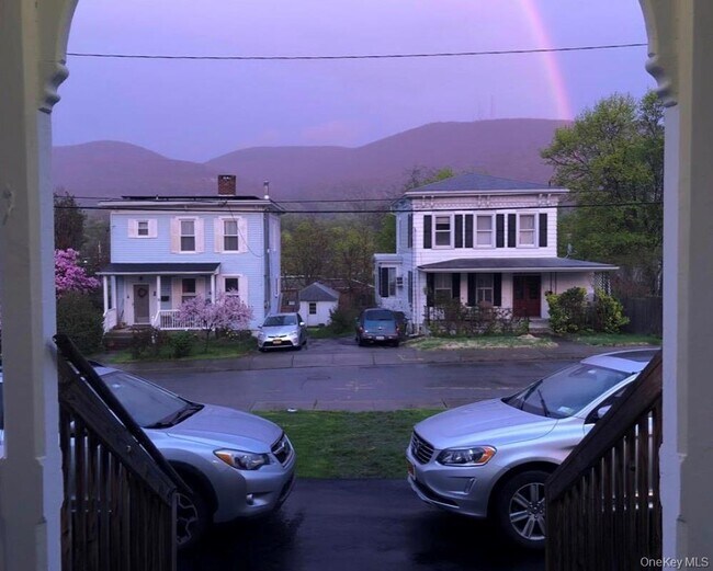 Building Photo - 12 Davis St