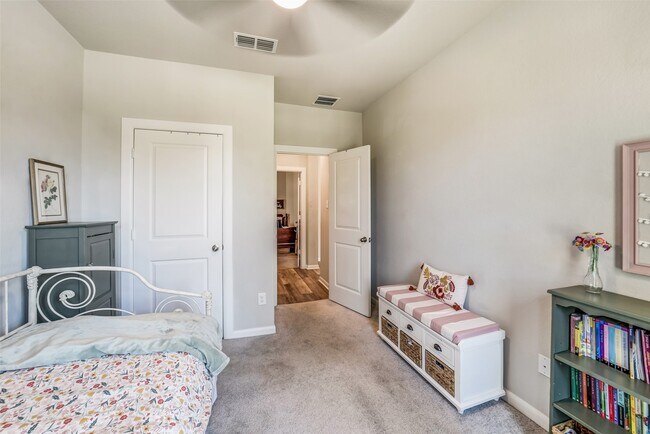 Building Photo - 10047 Napier Dr