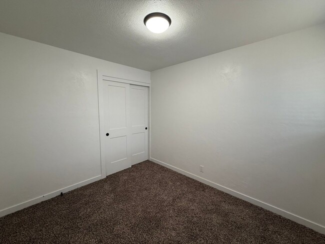 Building Photo - 4012so