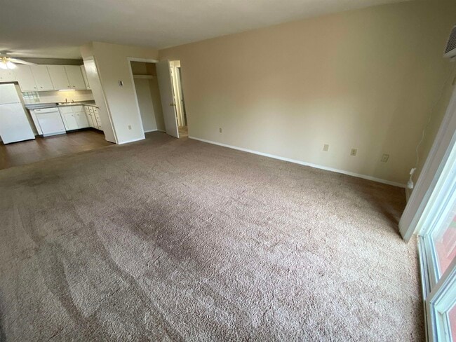 Building Photo - 95 Powers St