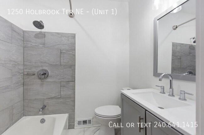 Building Photo - 1250 Holbrook Terrace NE