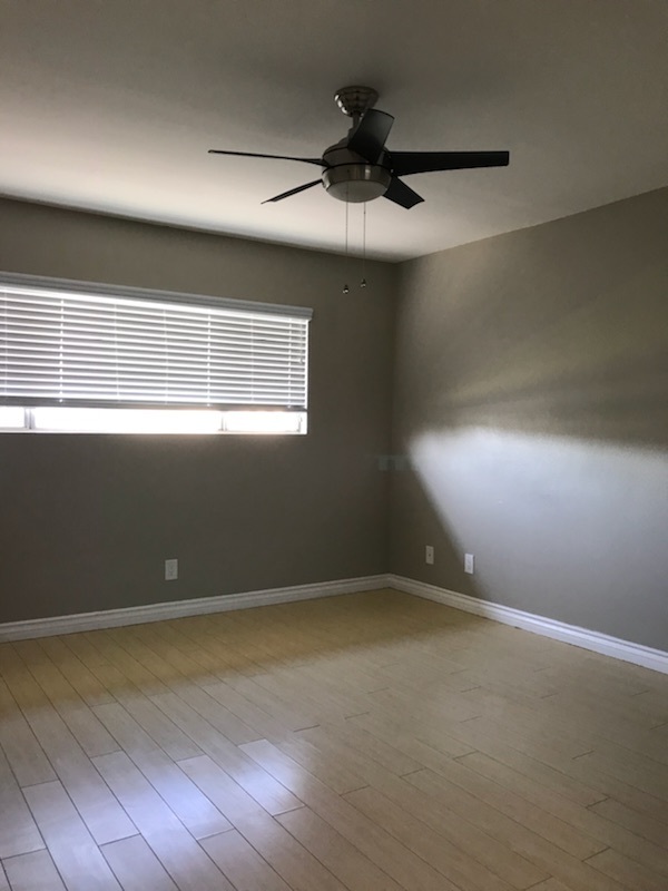 Building Photo - Remodel, Beautiful 2 bedroom 1 1/2 bath ap...