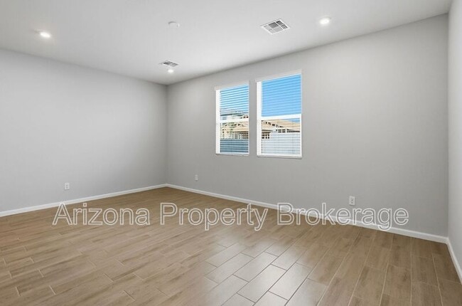 Building Photo - 17232 W Paraiso Ln