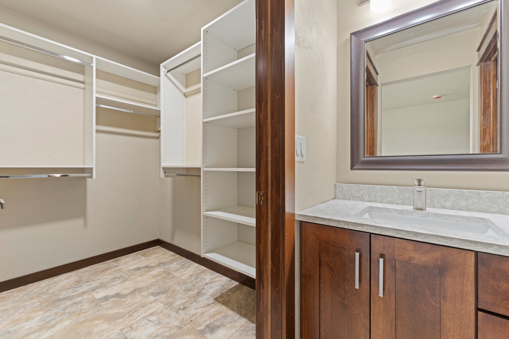 Building Photo - 5373 Pasture Ct