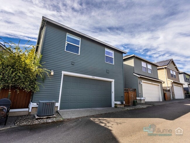 Building Photo - Beautiful 3 Bed/3 Bath Home!