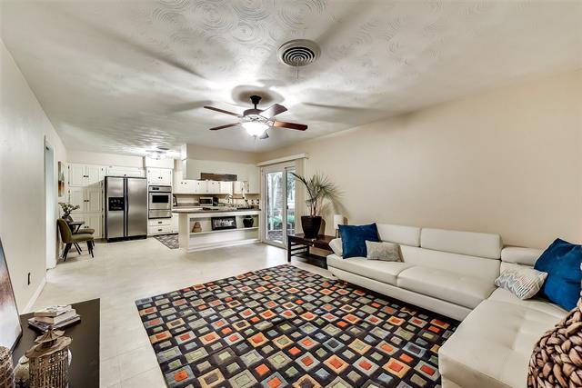 Building Photo - 8539 Bretshire Dr