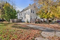 Building Photo - 9519 Preston Ave