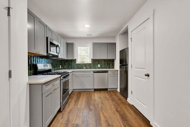 Building Photo - Stunning 3-Bedroom Home with Modern Upgrades in Tulsa
