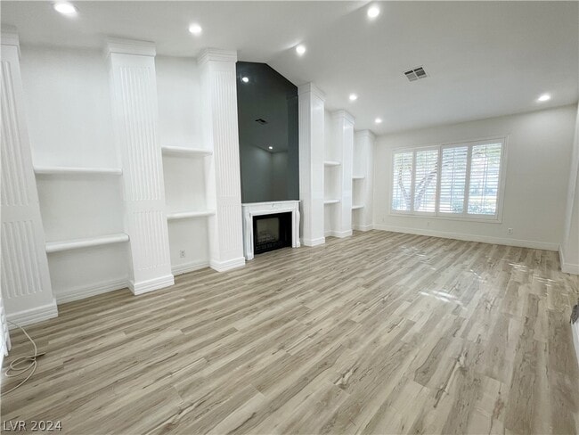 Building Photo - 7732 Crenshaw Way