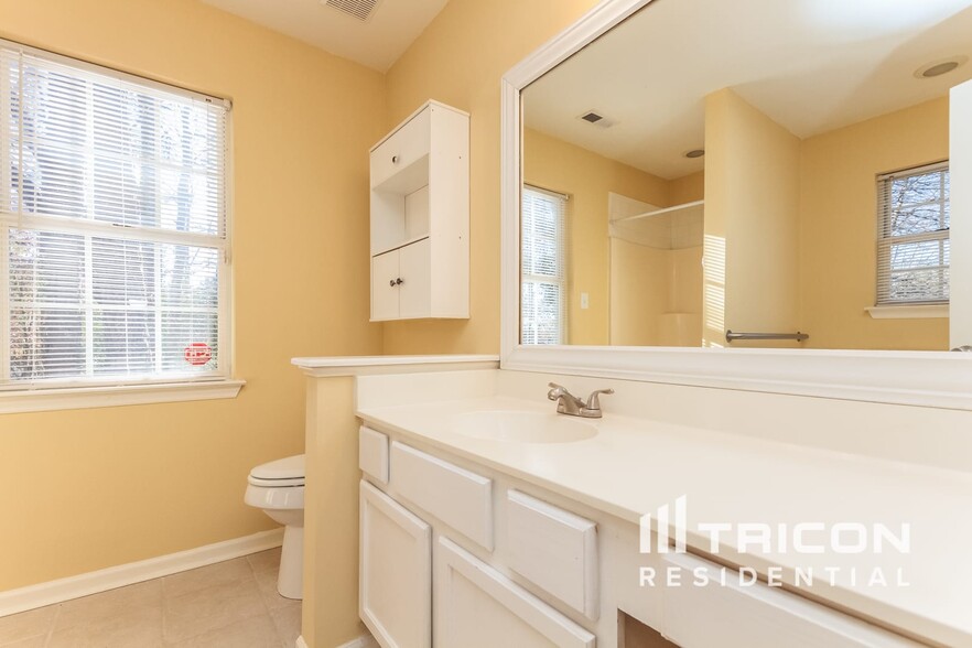Building Photo - 10723 Spruce Knob Ln